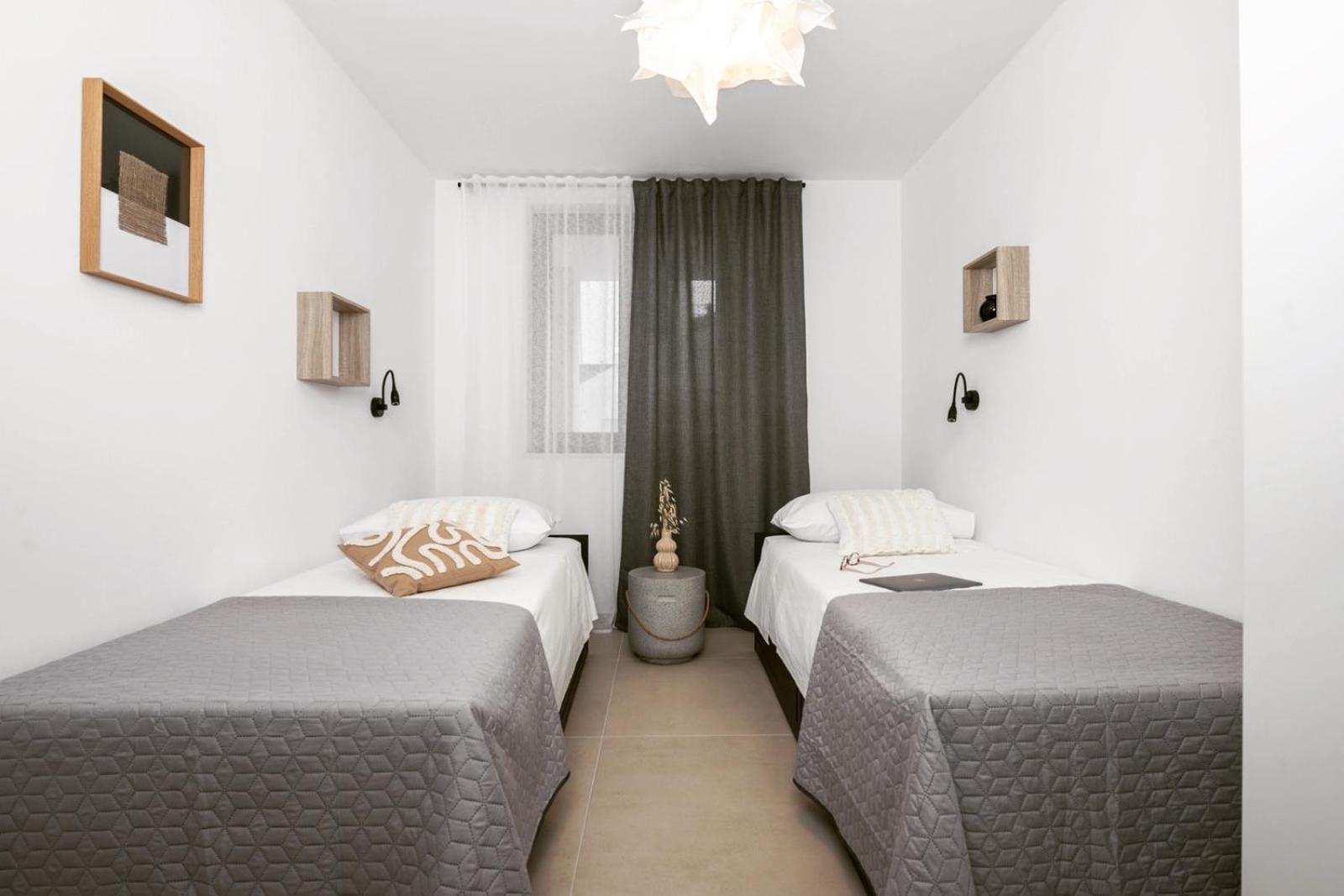 V Residence Apartments ラバック エクステリア 写真